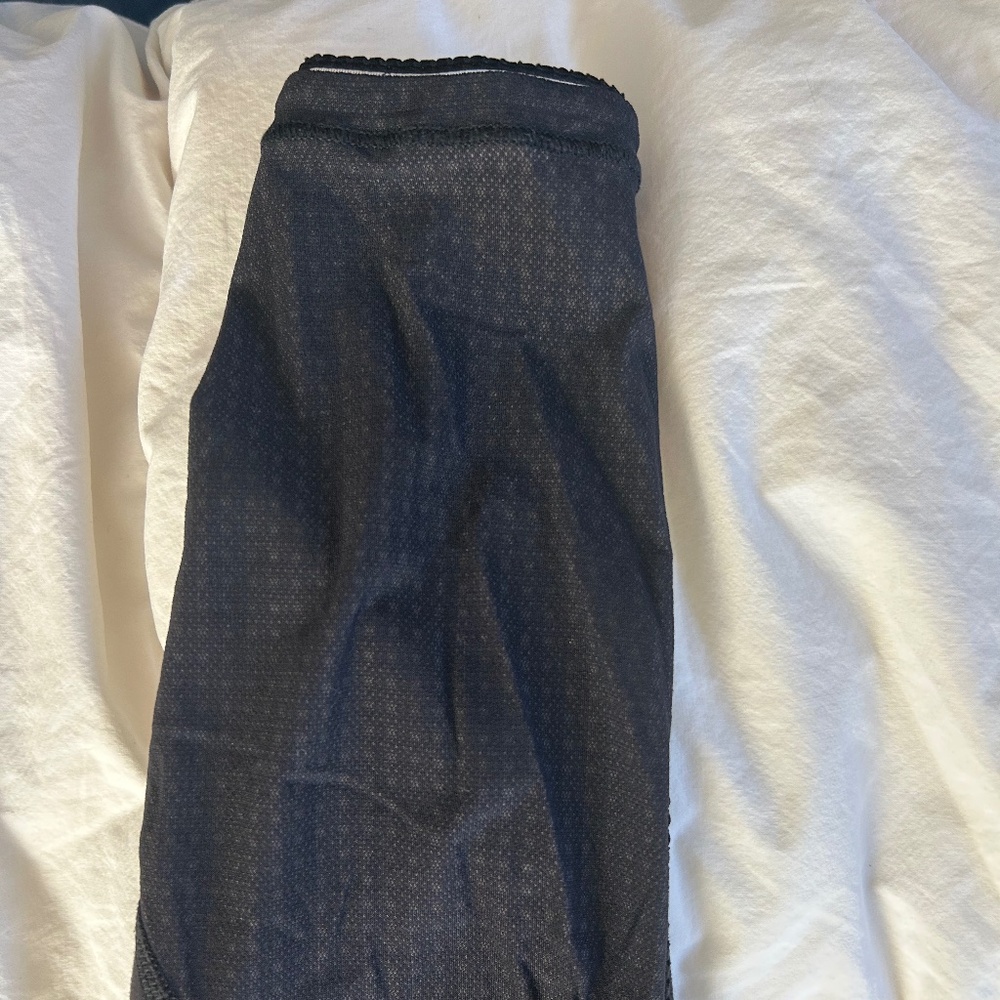 Lululemon mesh leggings Size 8